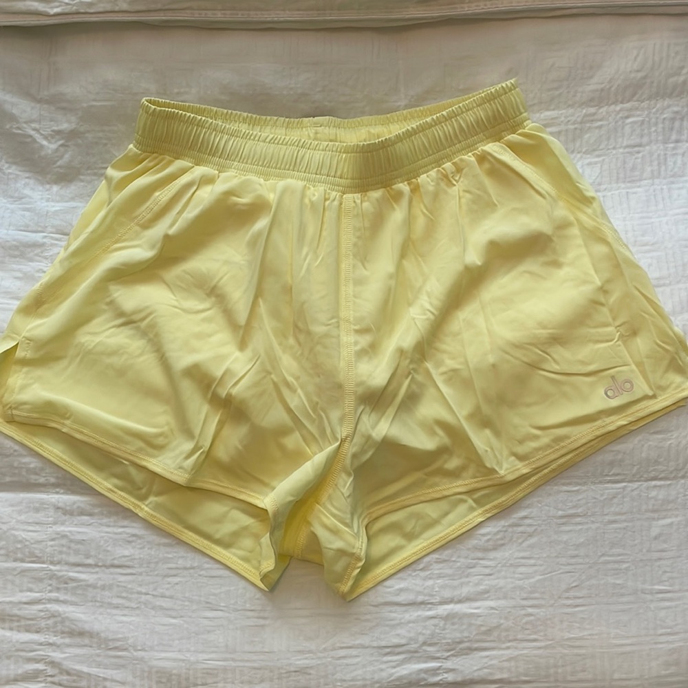 High rise alo yoga shorts